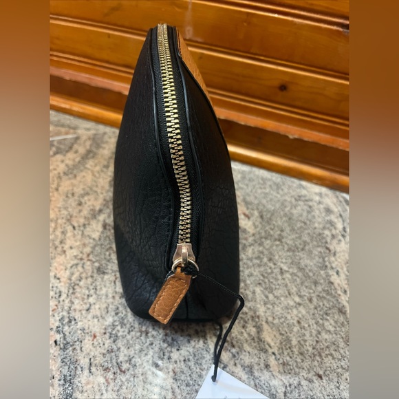 MCM Parfums Embossed Logo Clutch Cosmetic Pouch Bag Black & Tan New with Tags! - Picture 6 of 10